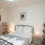 Spilia & Mykonos