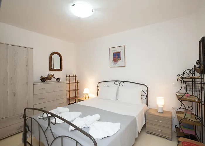 アパートホテル Spilia & Mykonos